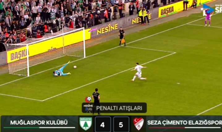 HIT! Bramkarz w Turcji BRONI RZUT KARNY, ale i tak.. PADA BRAMKA xD [VIDEO]